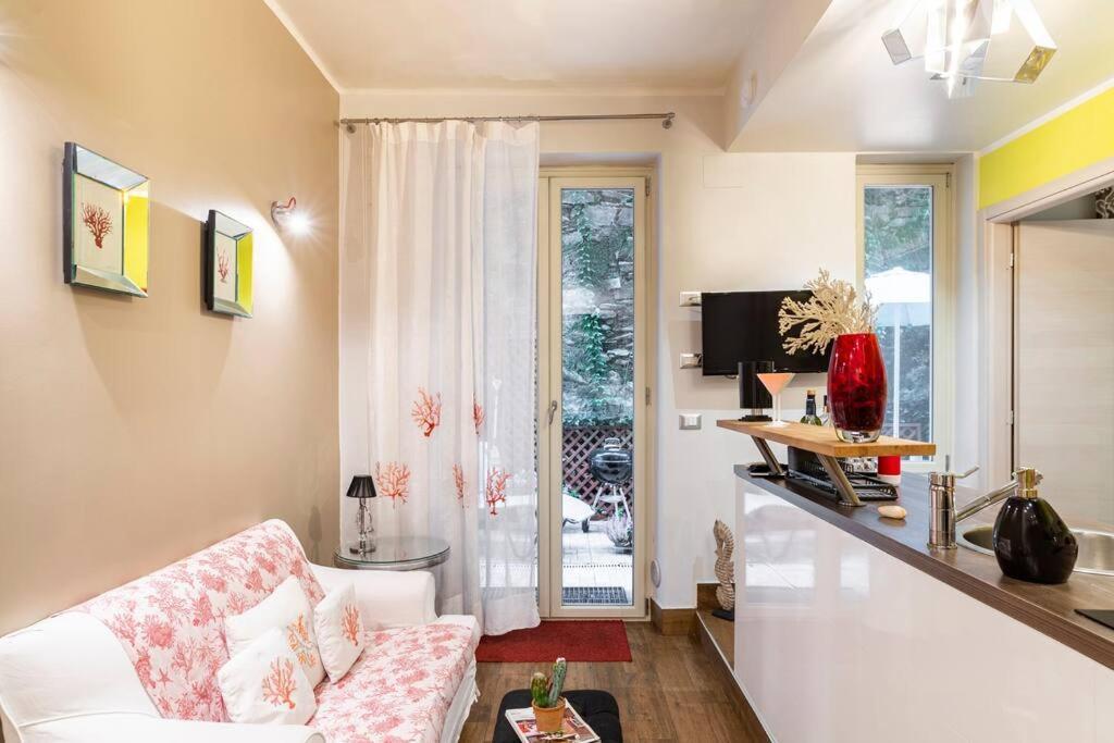 Apartmán Lily'S - Near Harbor And Downtown With Terrace - Italy Flat Vacation Janov Exteriér fotografie