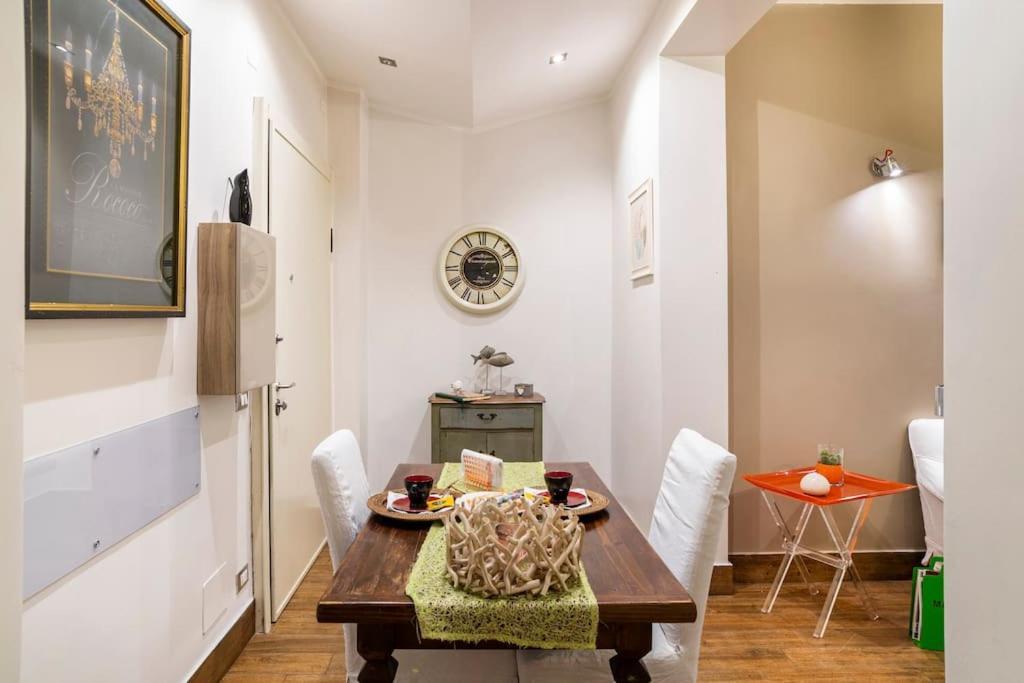 Apartmán Lily'S - Near Harbor And Downtown With Terrace - Italy Flat Vacation Janov Exteriér fotografie
